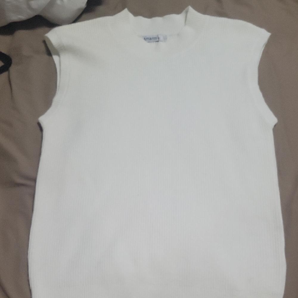 Sleeveless Ribbed Tank Top - White